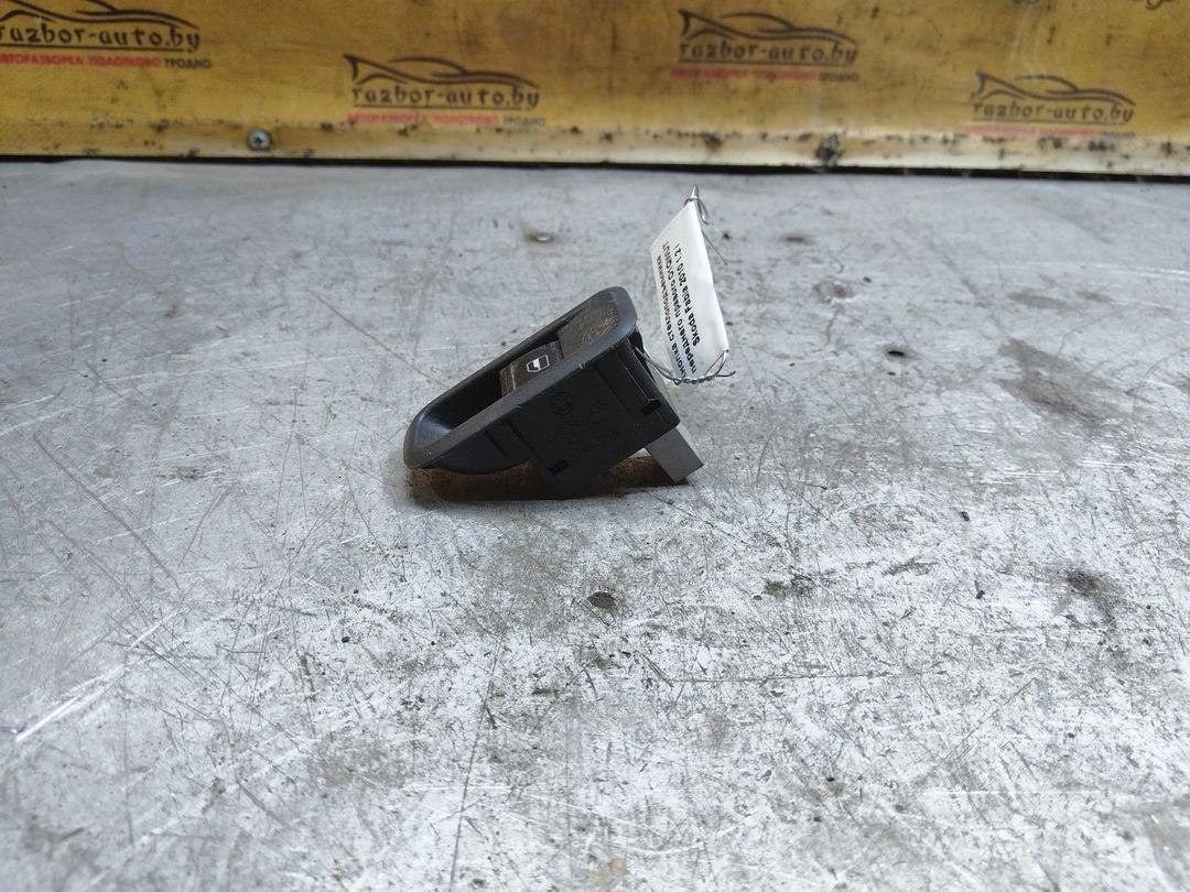 Кнопка стеклоподъемника переднего правого O1QWUT Skoda Fabia купить