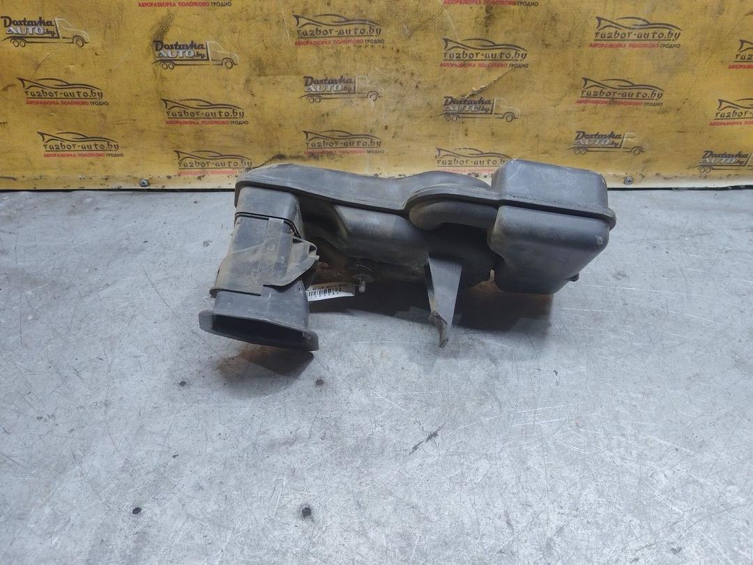 Патрубок воздушного фильтра GB4KF0 Mitsubishi Carisma