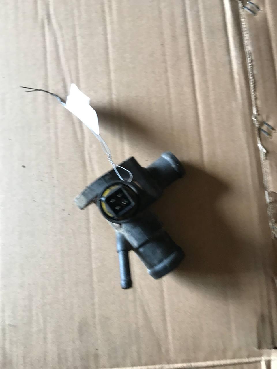 Корпус термостата PK7YWW Ford Galaxy - Фото 1