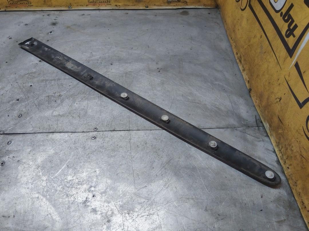 Молдинг двери передней правой VICN7I Peugeot 206 купить