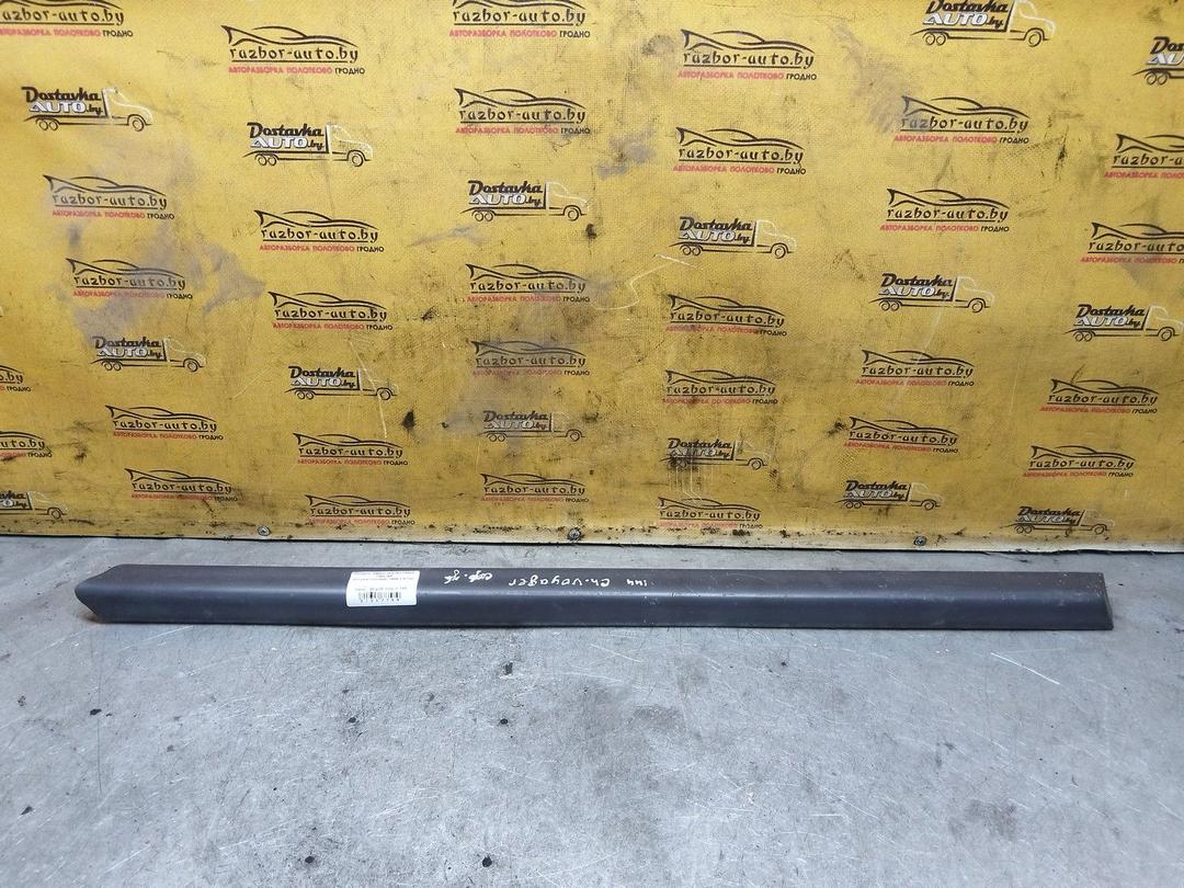 Молдинг двери задней левой TG0LGP Chrysler Voyager