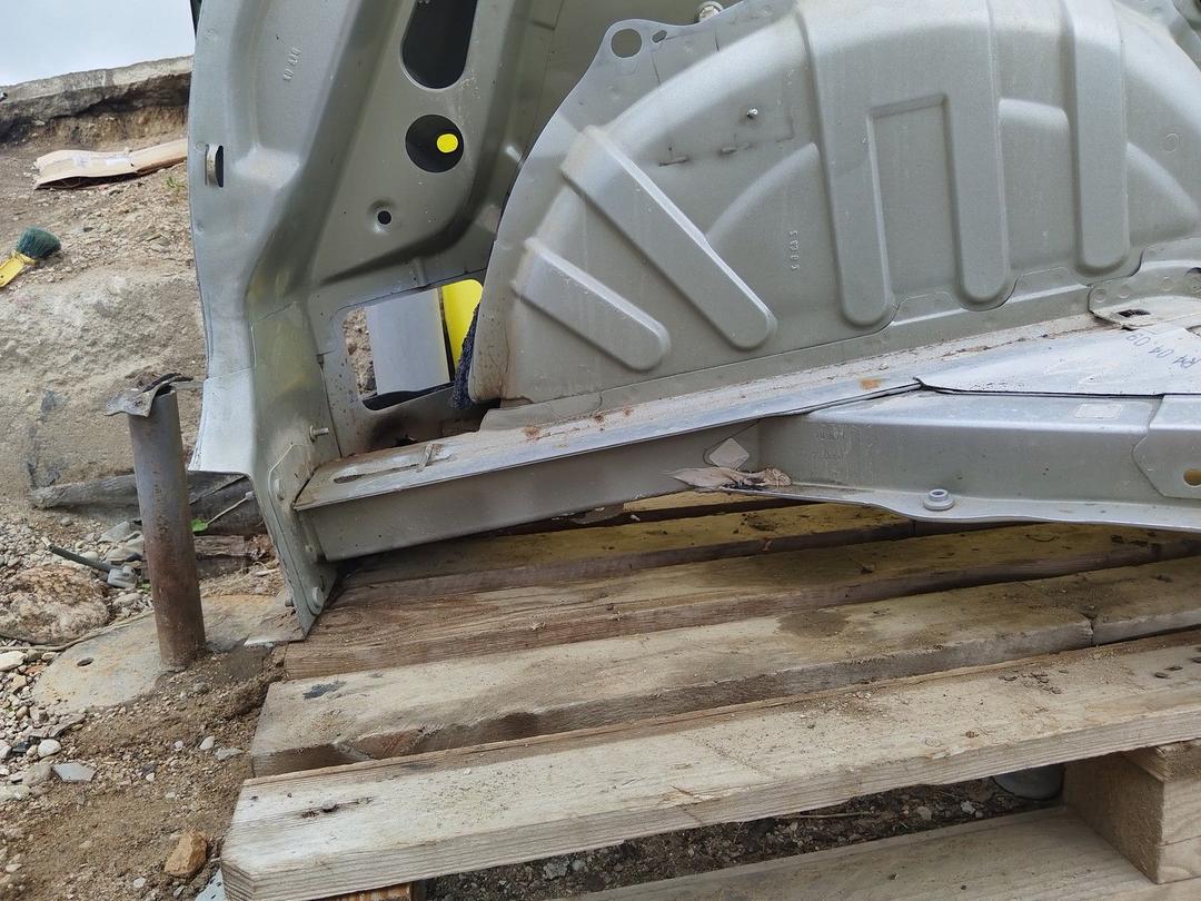 Крыло заднее левое J6S0EO Renault Scenic undefined