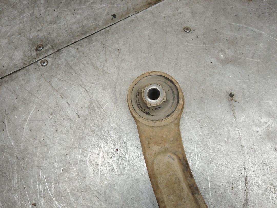 Рычаг передний левый XE6Q3Z Citroen C4 купить