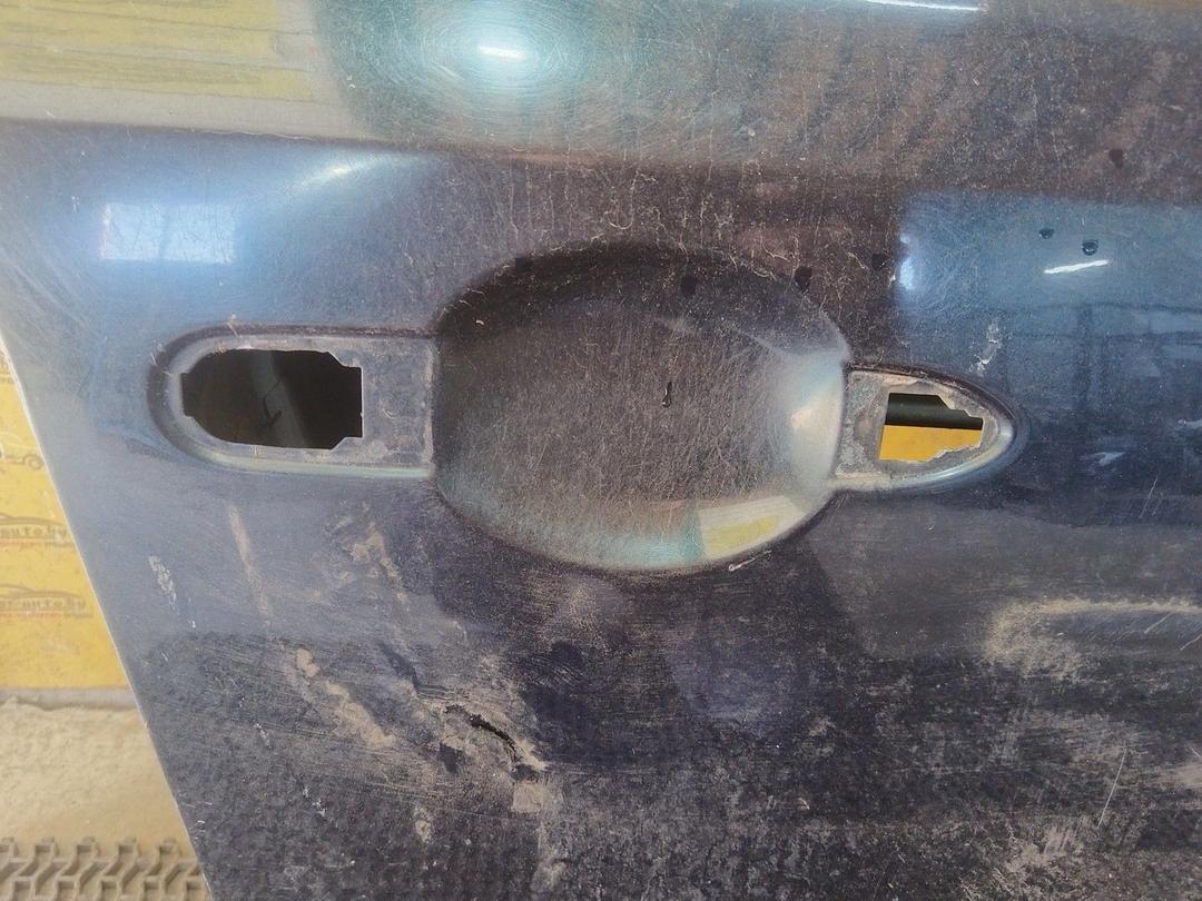 Дверь передняя правая 4UTLQ5 Renault Laguna undefined