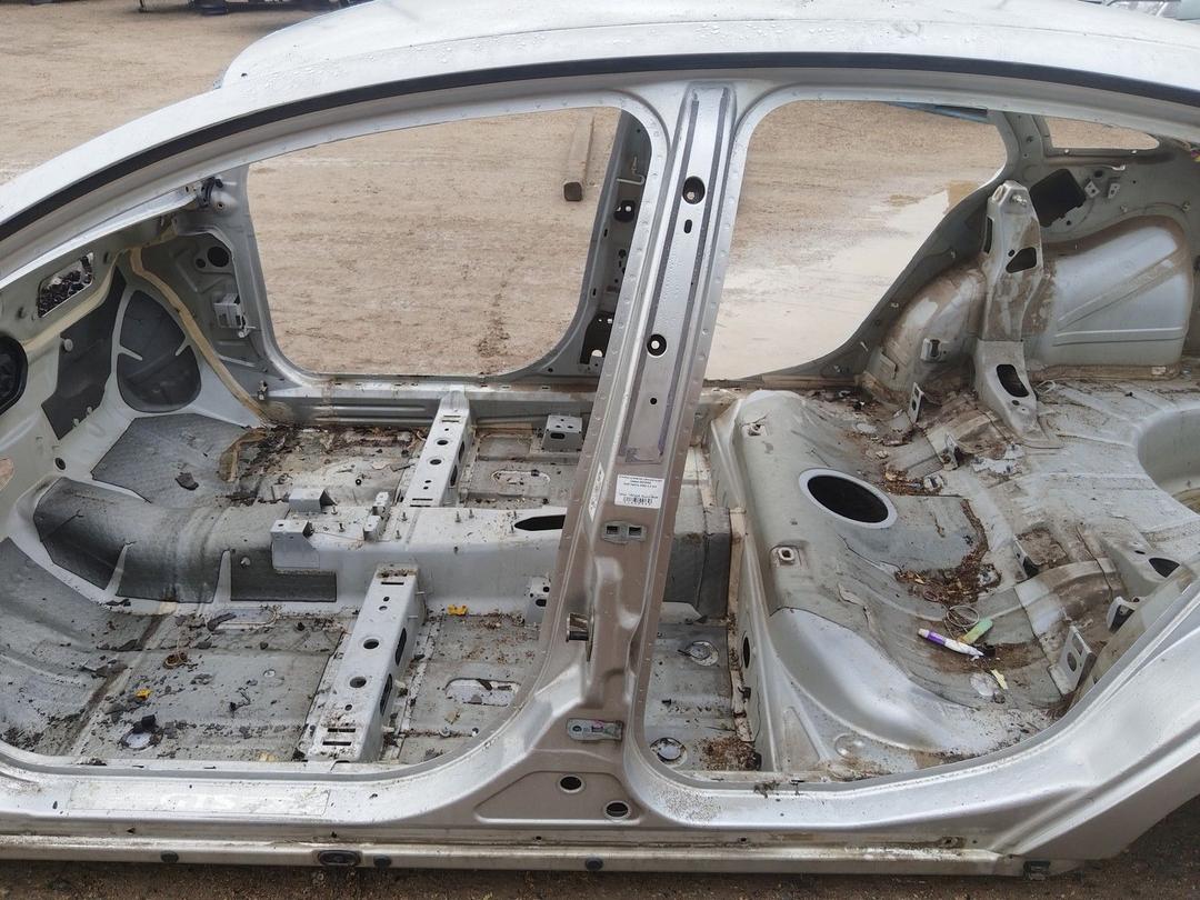 Стойка кузовная центральная левая 2MVAE8 Opel Vectra купить