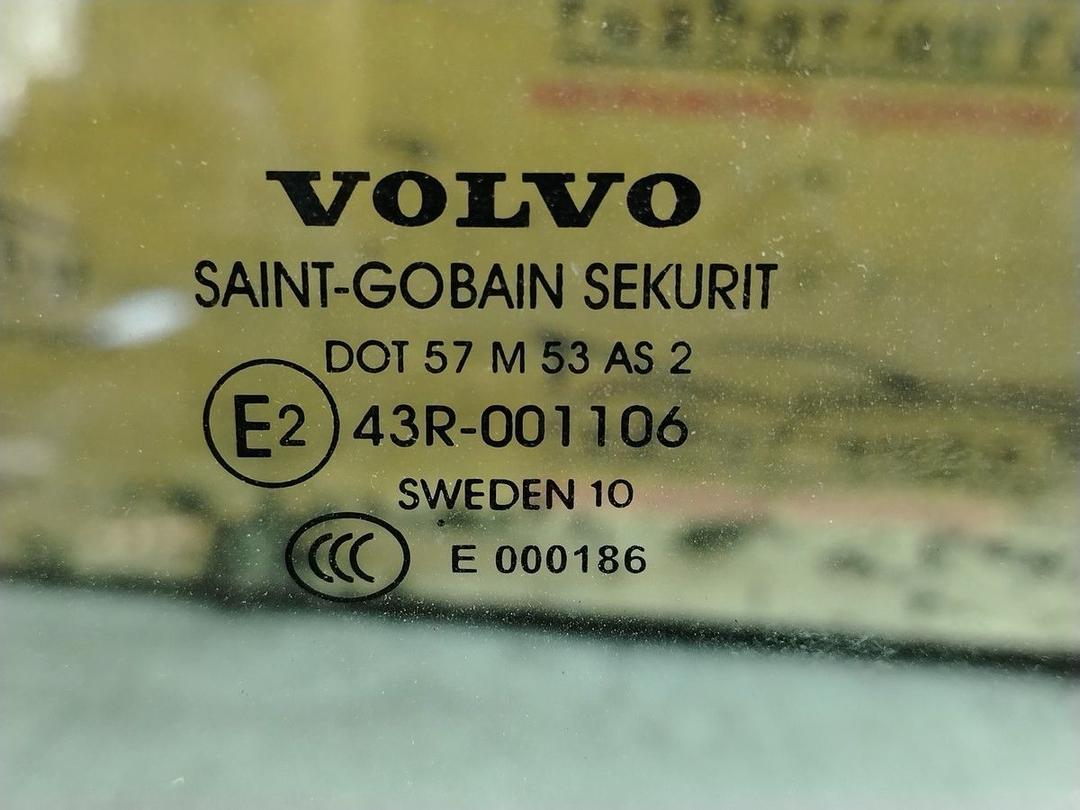 Стекло двери передней правой CV3J41 Volvo V50 - Фото 2