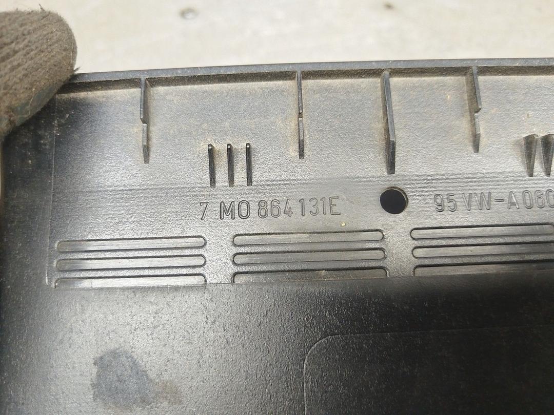 Вещевой ящик центральной консоли 21PIWI Volkswagen Sharan купить в магазине запчастей бу