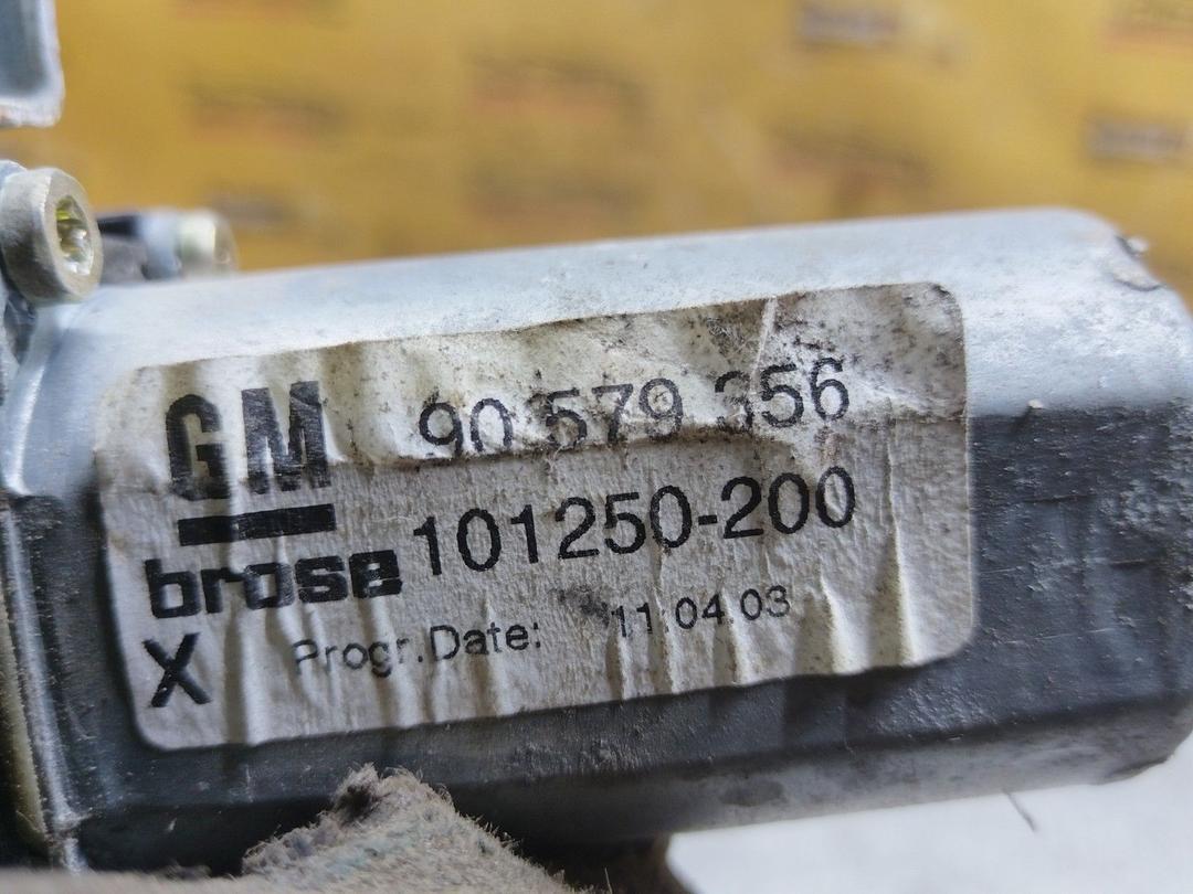 Стеклоподъемник электрический передний правый DJQJHF Opel Zafira купить в магазине запчастей бу