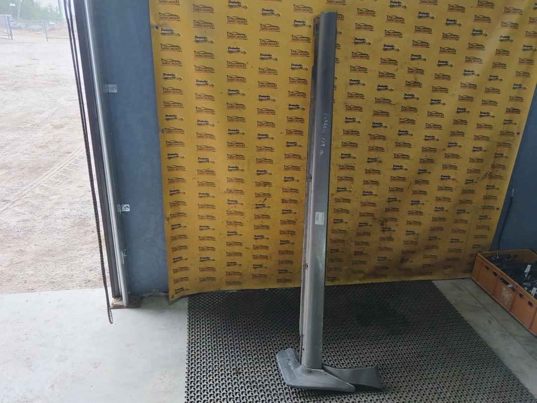 Накладка на порог JXE9YV Subaru Forester - Фото 1