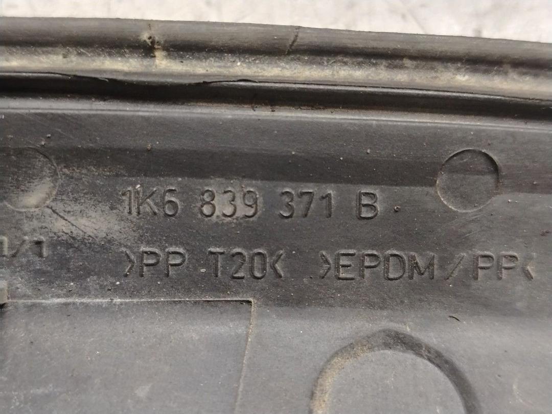 Накладка двери задней левой 2SY708 Volkswagen Golf - Фото 4