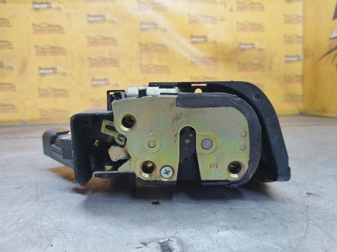 Замок двери задней левой 0DE6WJ Toyota Avensis Verso - Фото 1