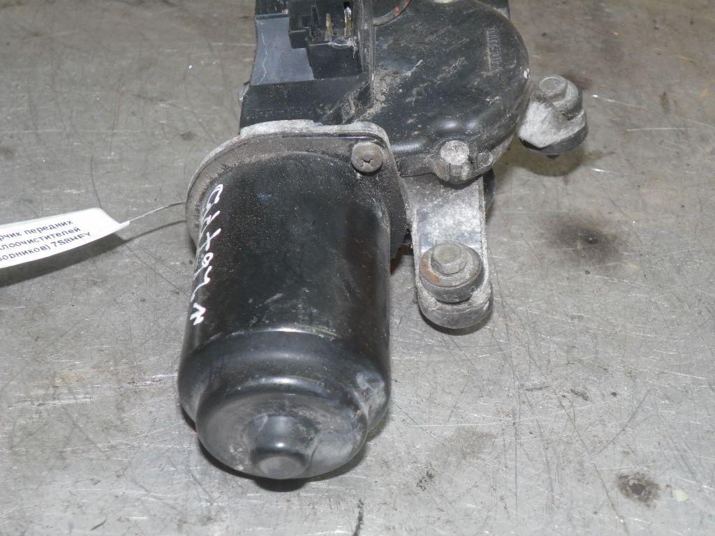 Моторчик передних стеклоочистителей (дворников) 7S8HEY Mazda 323F купить с доставкой