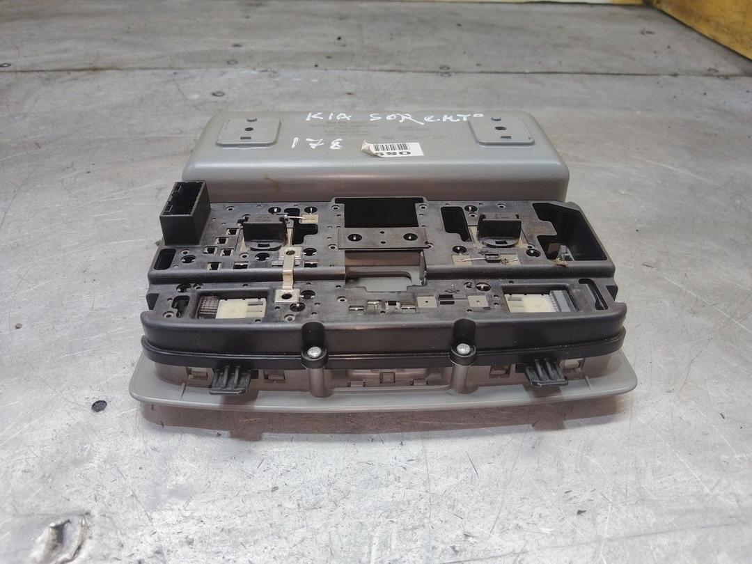 Фонарь салона (плафон) K83IRM Kia Sorento undefined