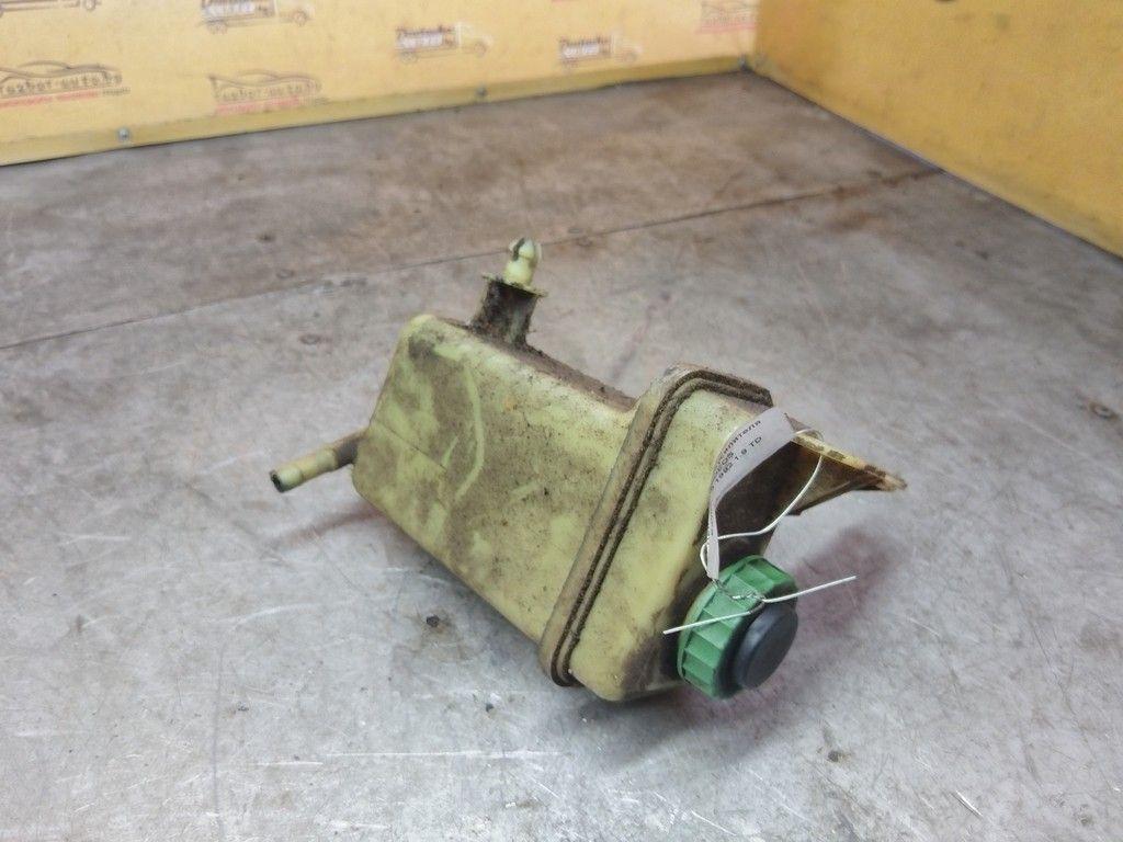 Бачок гидроусилителя V8OEOS Audi 80