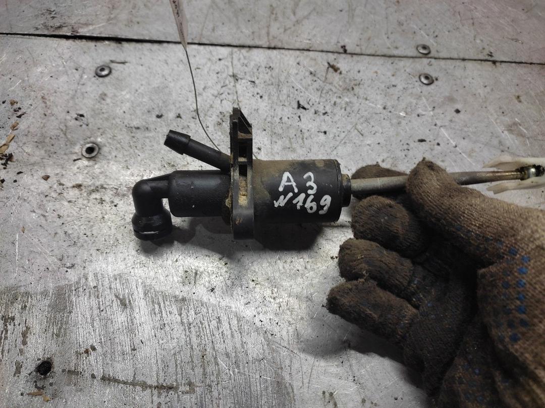 Цилиндр сцепления главный RB2V2Z Audi A3 - Фото 2