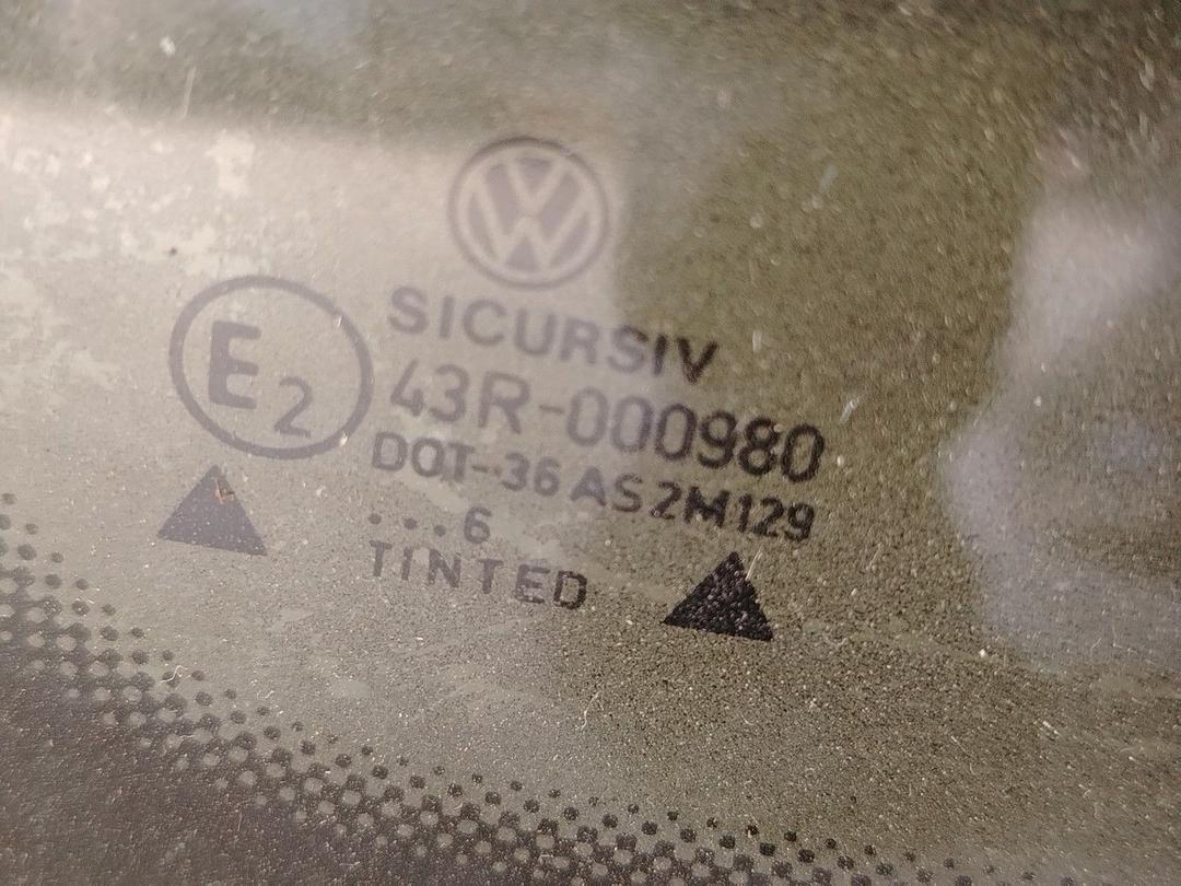 Стекло заднее VRX7A5 Volkswagen Passat - Фото 2