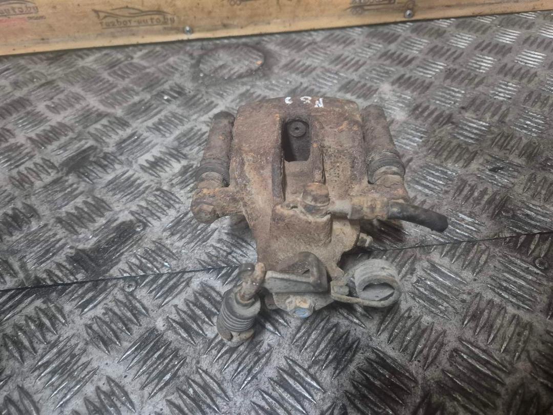 Суппорт задний левый DU5ULK Mitsubishi Carisma - Фото 2