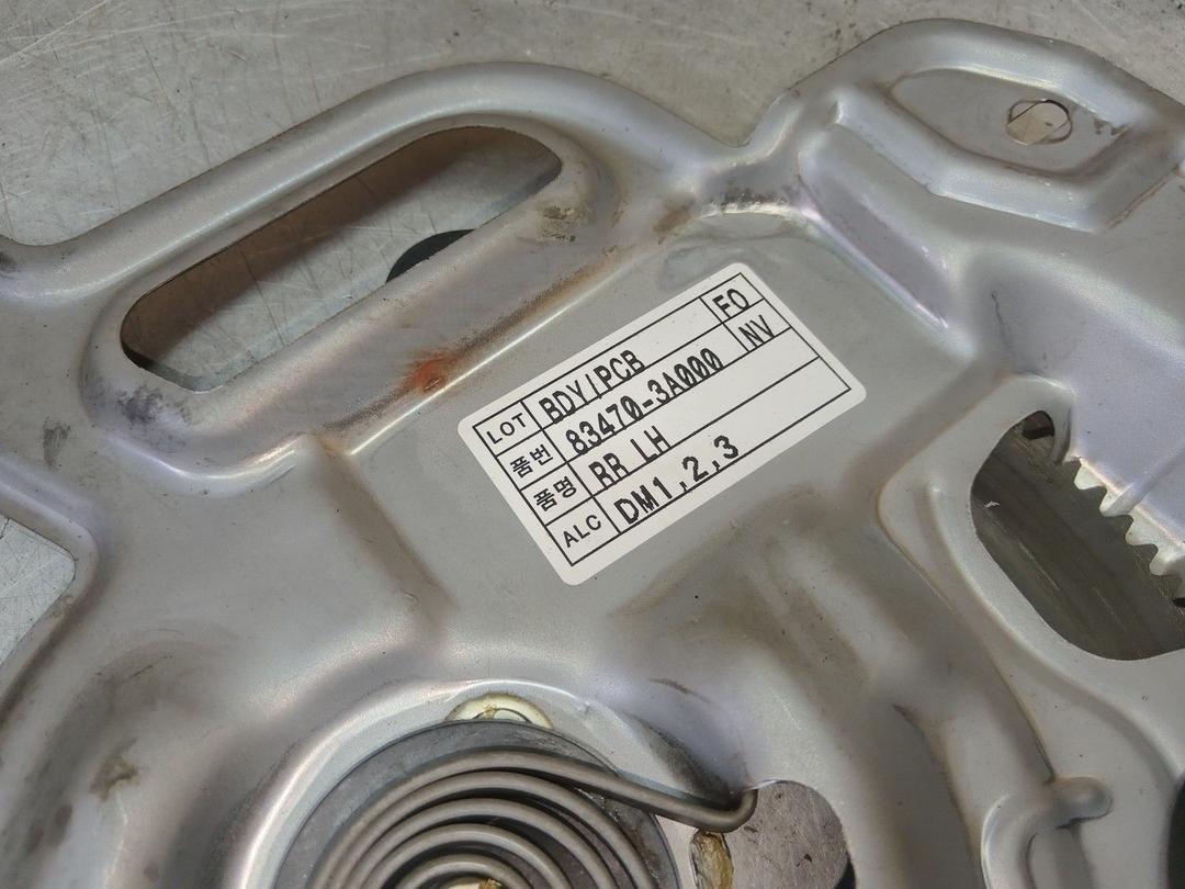 Стеклоподъемник электрический задний левый B8KV05 Hyundai Trajet купить в магазине запчастей бу