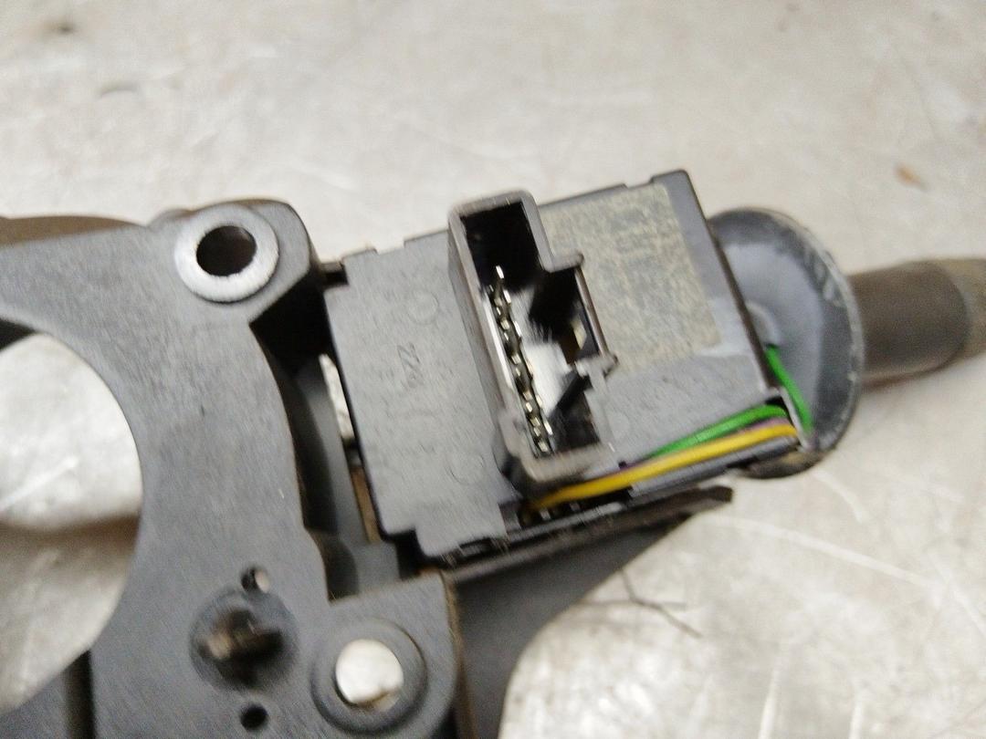 Переключатель подрулевой (стрекоза) SW8PI7 Peugeot 607 undefined