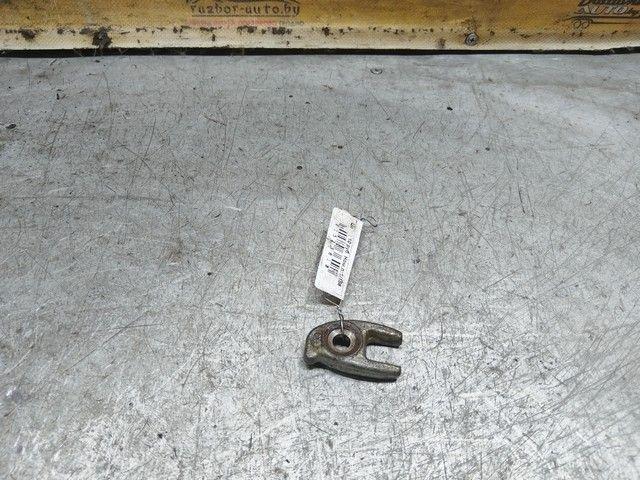 Скоба (кронштейн) крепления форсунки 7R5SRH Renault Scenic купить