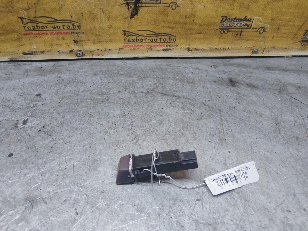 Кнопка аварийной сигнализации V4KKCR Volvo S40