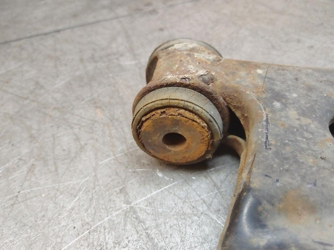 Рычаг передний правый DR1M2E Ford Focus купить