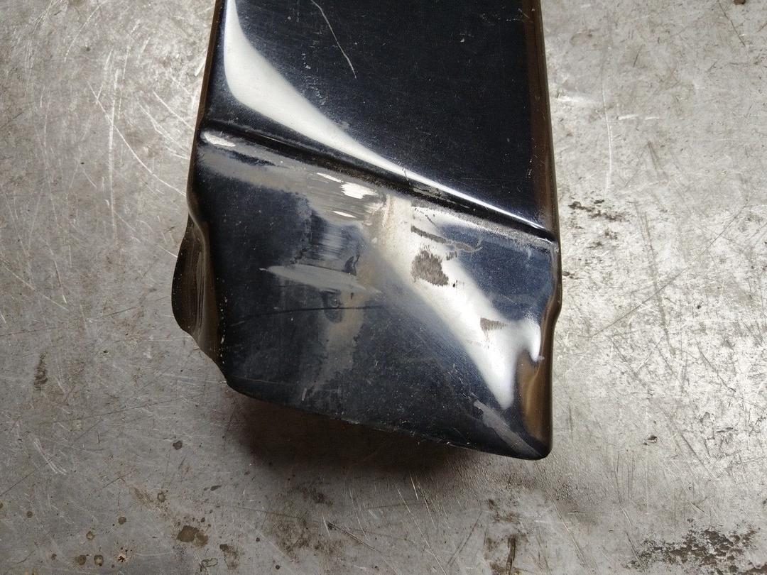 Обшивка стойки центральной правой 8J5YY7 Audi A8 купить