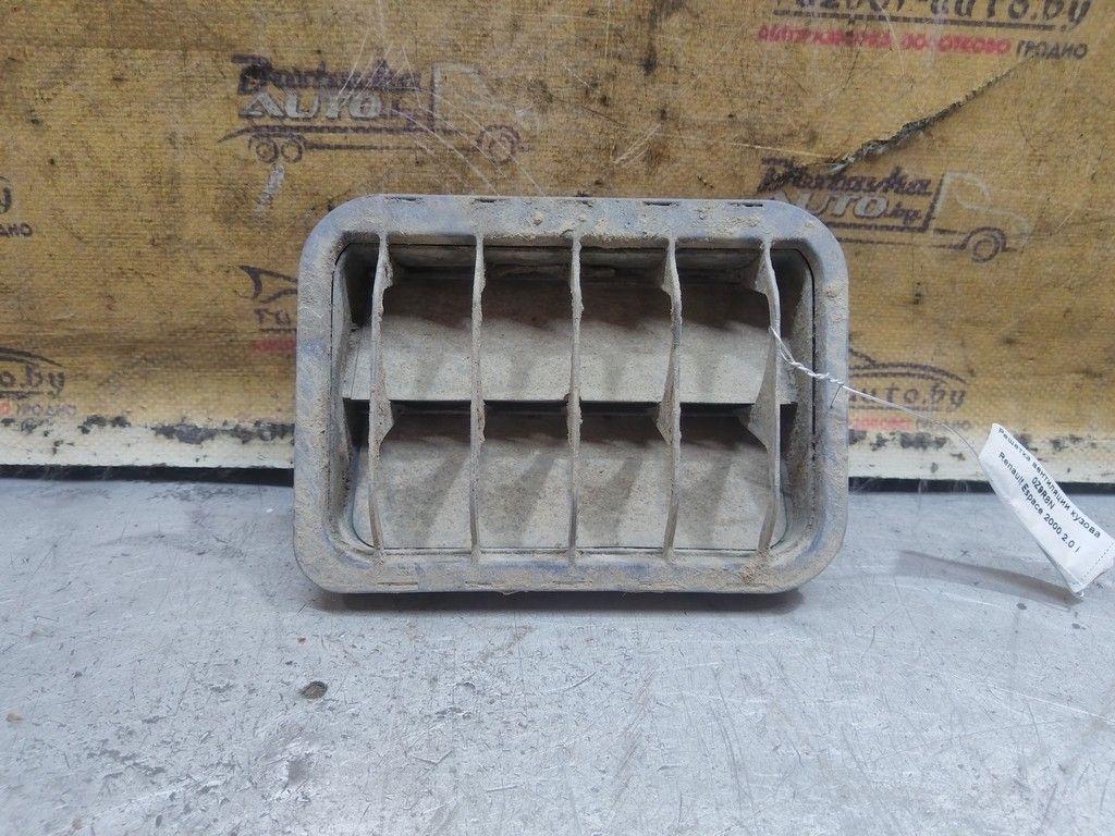 Решетка вентиляции кузова 0Z9R8N Renault Espace - Фото 1
