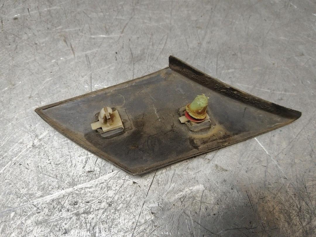 Молдинг крыла заднего левого 5JOUZA Volkswagen Passat купить