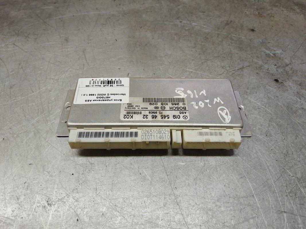 Блок управления ABS H57GGG Mercedes C W202