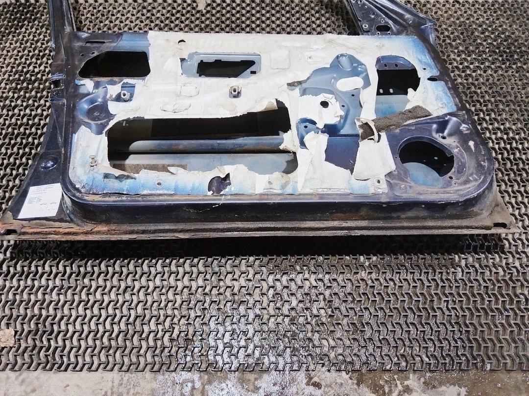 Дверь передняя левая 2LBWHC Peugeot 405 undefined