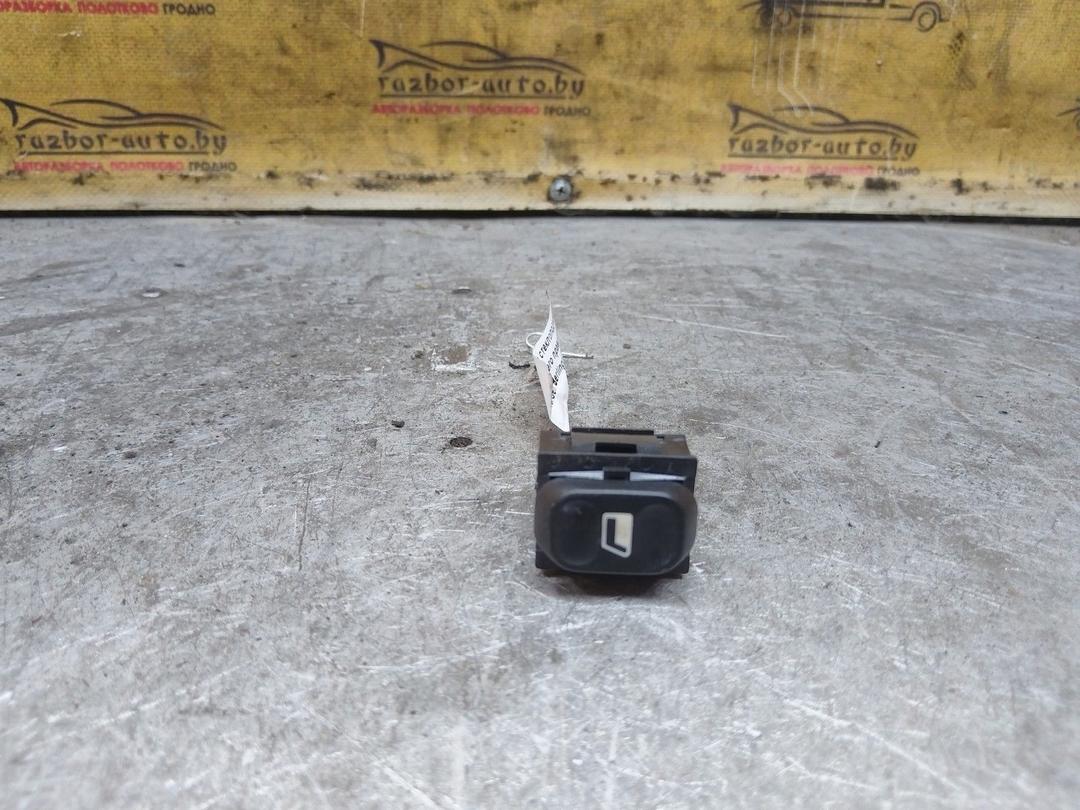 Кнопка стеклоподъемника переднего правого IL38OJ Citroen Berlingo купить с доставкой