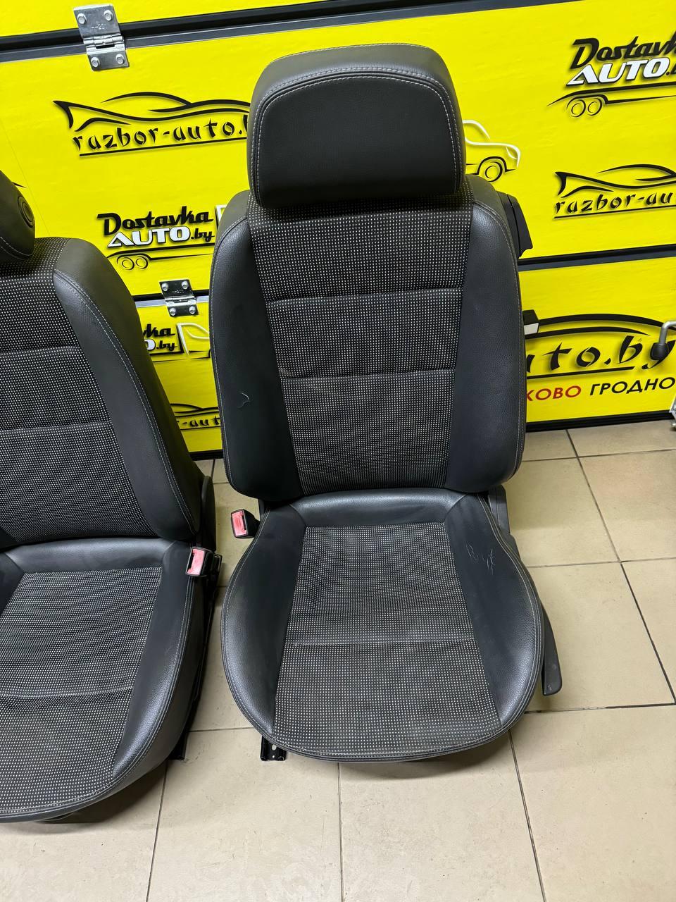 Салон (комплект сидений) DYLV60 Opel Astra undefined