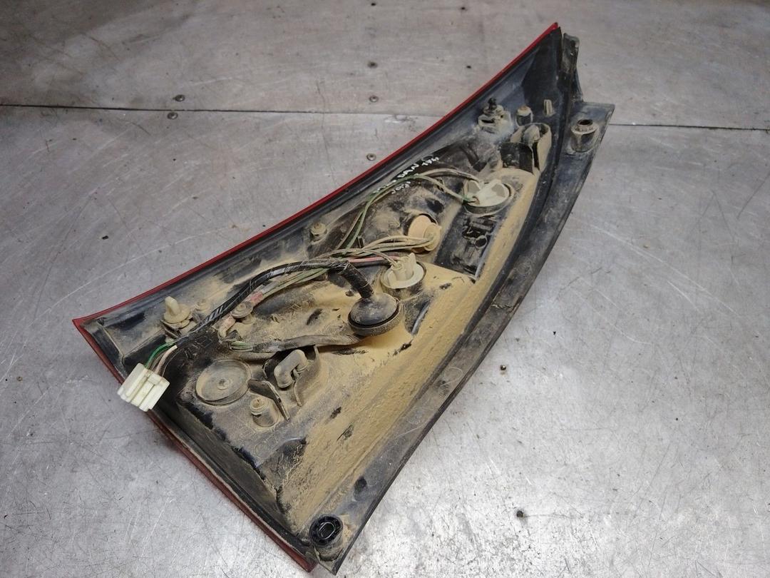 Фонарь задний правый CZJNK8 Mazda Premacy купить