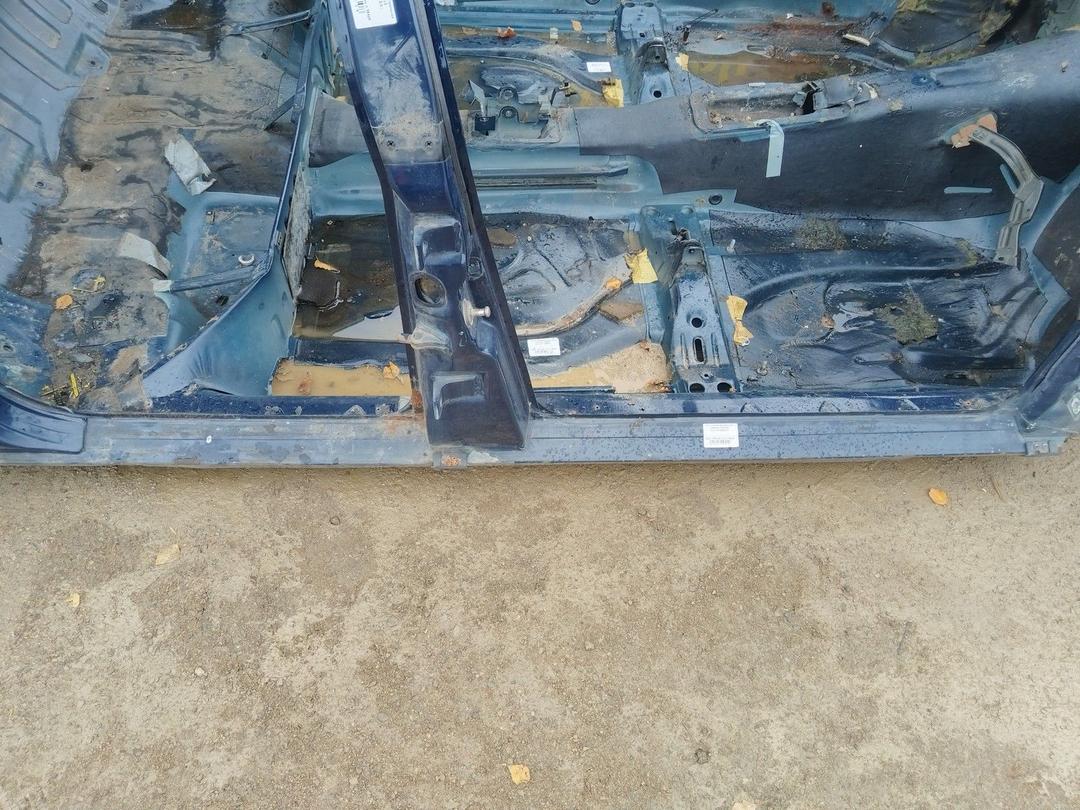 Часть кузова (вырезанный элемент) 4P8D65 Audi 100