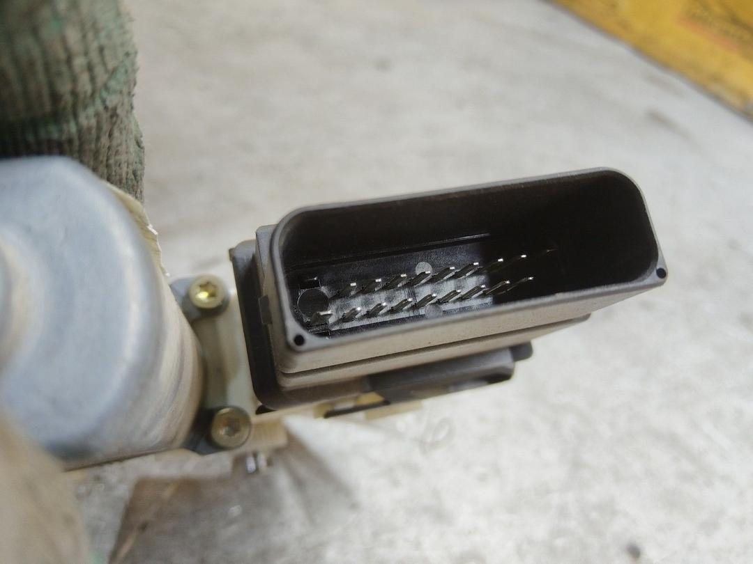 Моторчик стеклоподъемника задний левый A7KI7M Seat Toledo купить с доставкой. Огромный выбор запчастей и марок авто. У нас есть практически все.