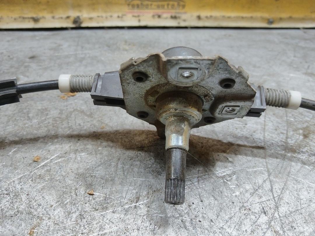 Стеклоподъемник задний левый W0G0T0 Audi 100 купить