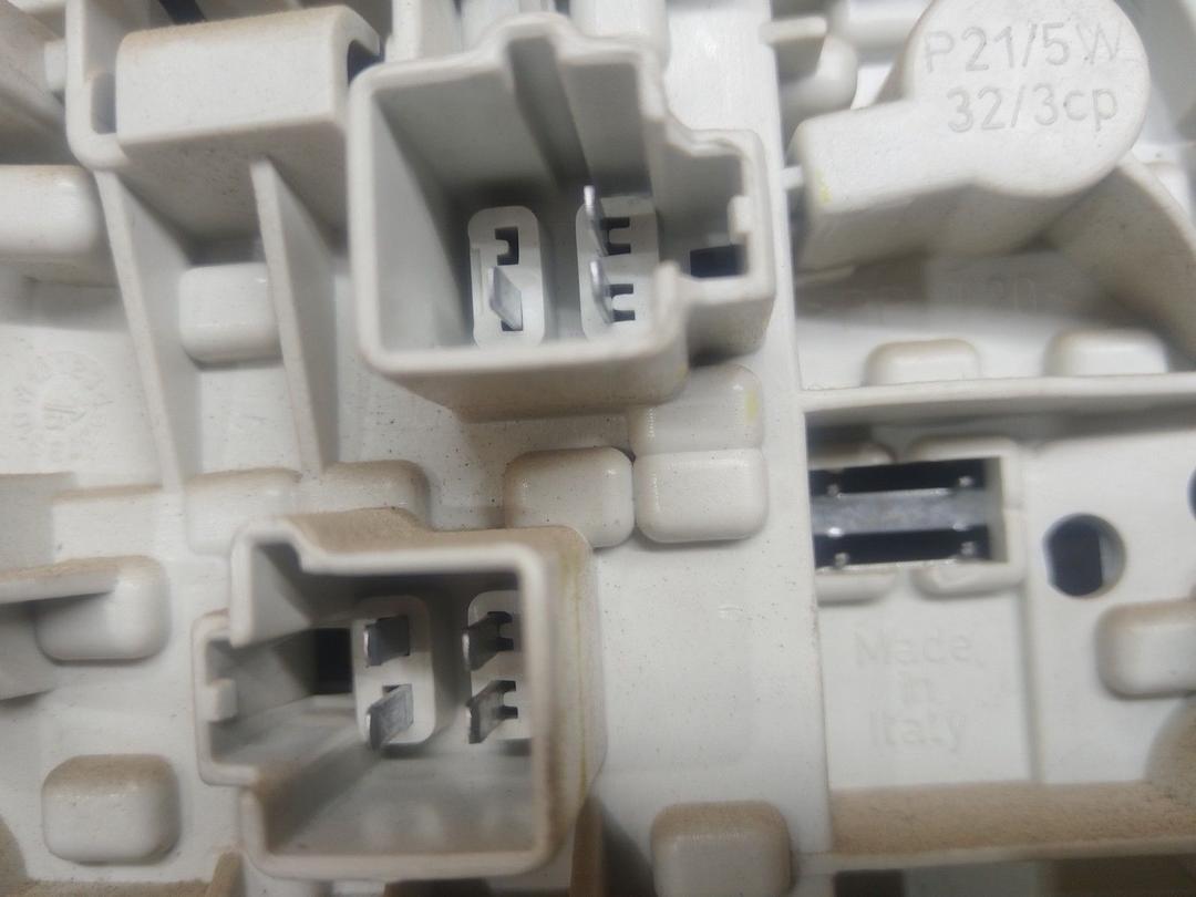 Фонарь задний правый YG38QE Volvo S40 - Фото 7