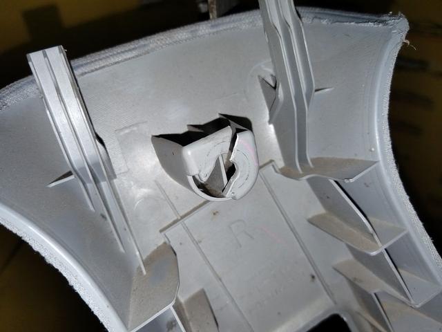 Обшивка стойки центральной правой U7414P Honda Accord undefined