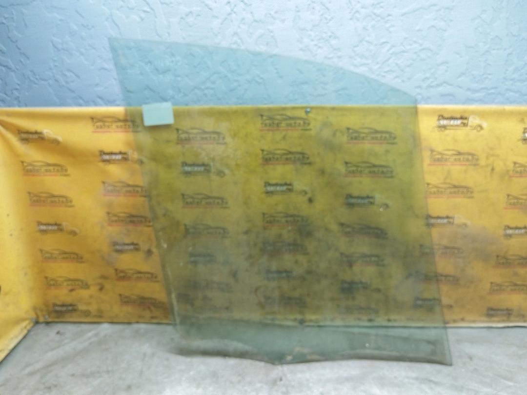 Стекло двери передней левой 9473NN Renault Scenic купить с доставкой