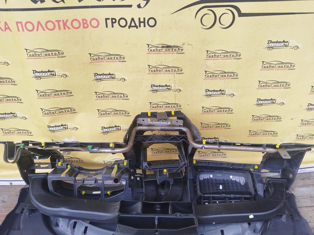 Панель передняя салона (торпедо) SIT6W6 Opel Meriva undefined