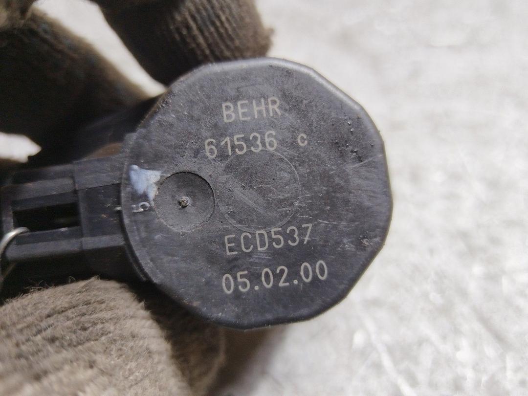 Моторчик заслонки печки JZ8VDC Renault Laguna купить в магазине запчастей бу