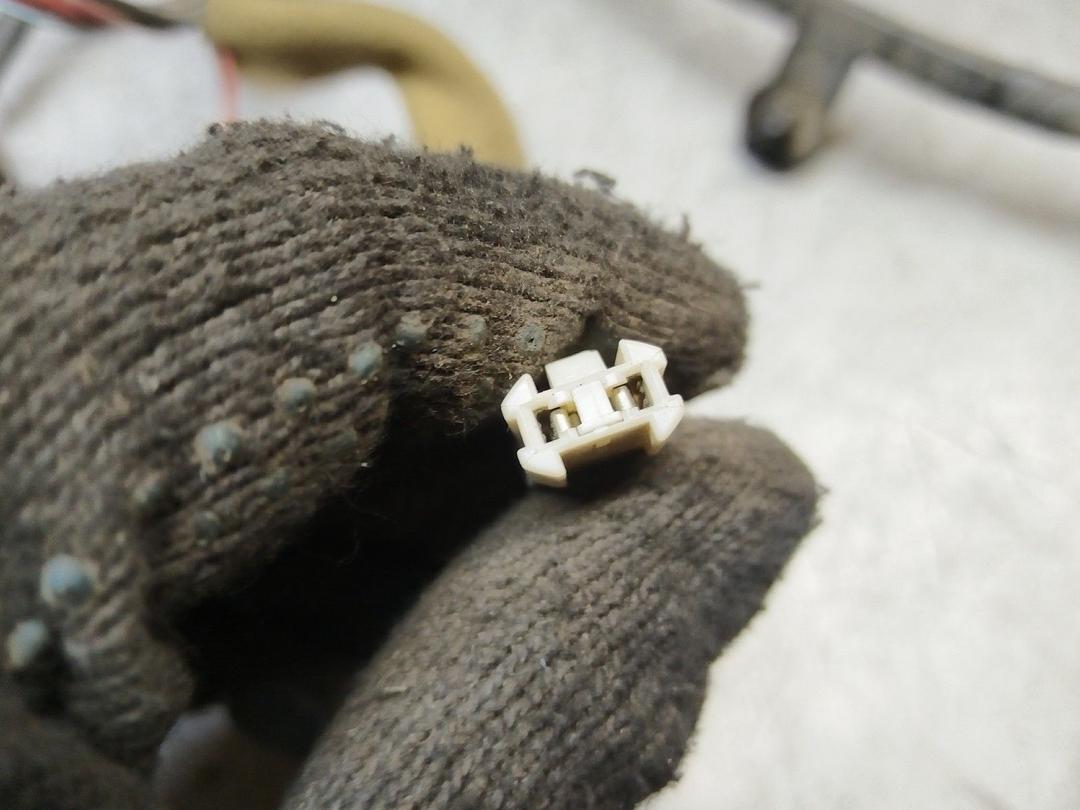 Проводка крышки багажника YM8DLQ Mazda Premacy - Фото 4