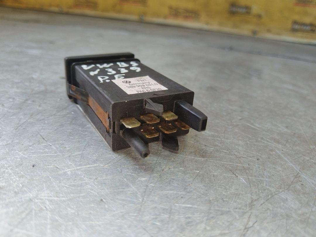 Кнопка подогрева заднего стекла 80FCSE Volkswagen Passat - Фото 3