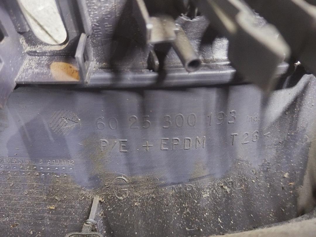 Пластик салона 6V1Z4E Renault Espace купить в магазине запчастей бу