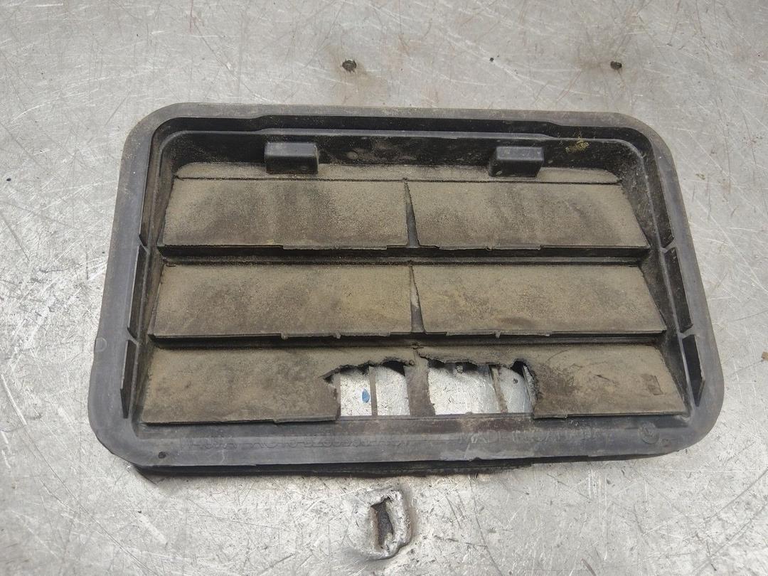 Решетка вентиляции кузова L20K7U Ford Fusion - Фото 1