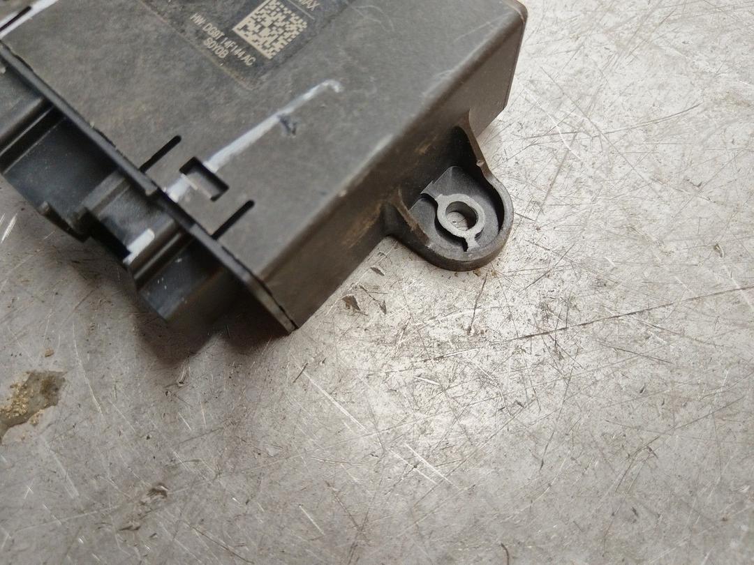 Блок управления двери передней правой ZZ2J13 Ford Fusion - Фото 7