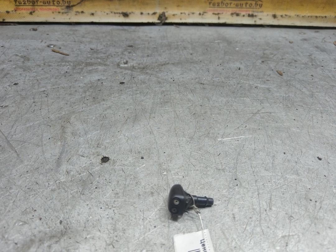 Форсунка омывателя LK4VED Mitsubishi Carisma