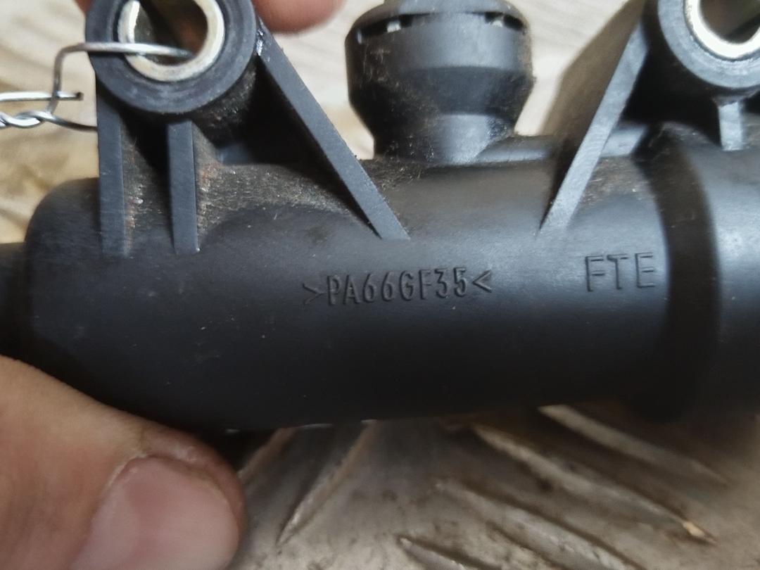 Цилиндр сцепления главный WLFXLI Citroen C8 купить на авторазборке