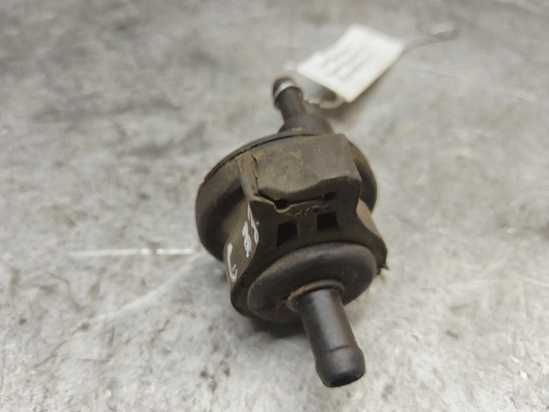 Клапан вентиляции топливного бака 8A8ZAS Peugeot 806 купить в магазине запчастей бу